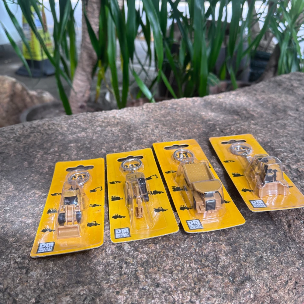 Diecast Mini Engineering Keych - Heavy Equipment Keychain のレビューと価格