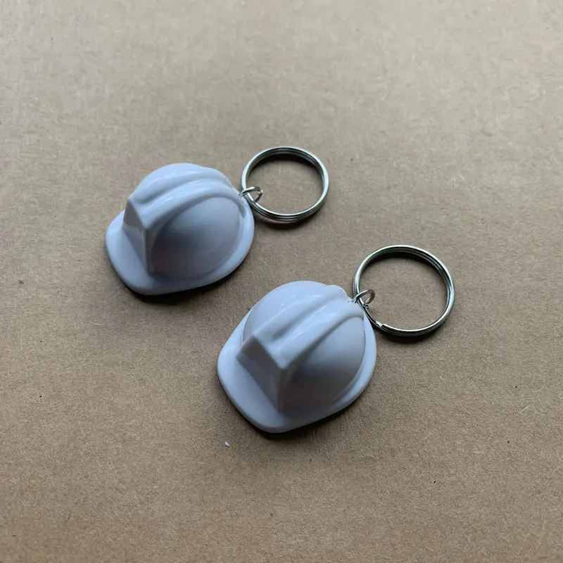3D safety helmet keychain key  - Heavy Equipment Keychain のレビューと価格