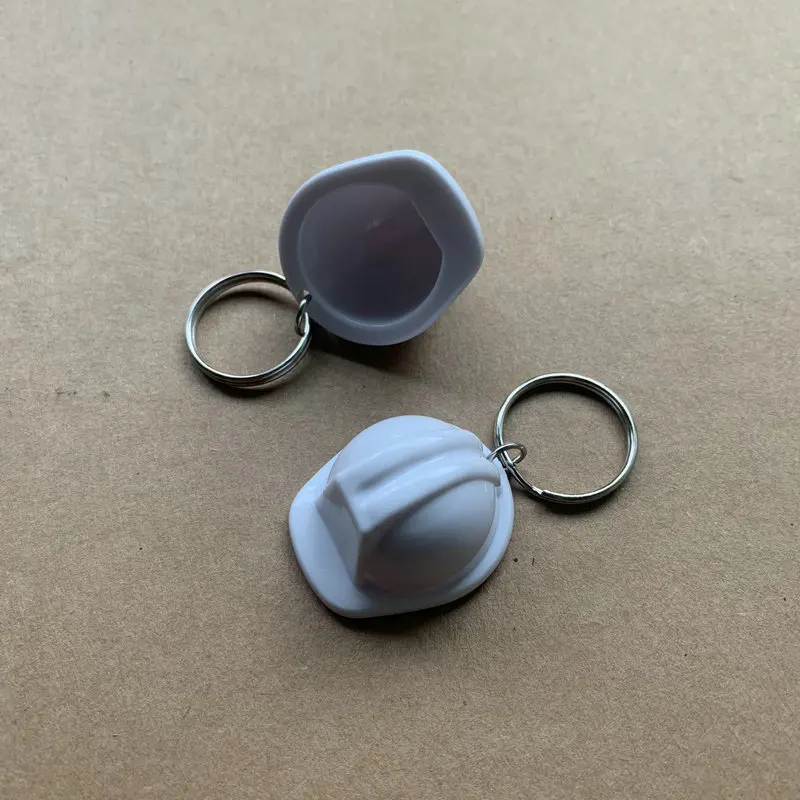 3D safety helmet keychain key  - Heavy Equipment Keychain のレビューと価格